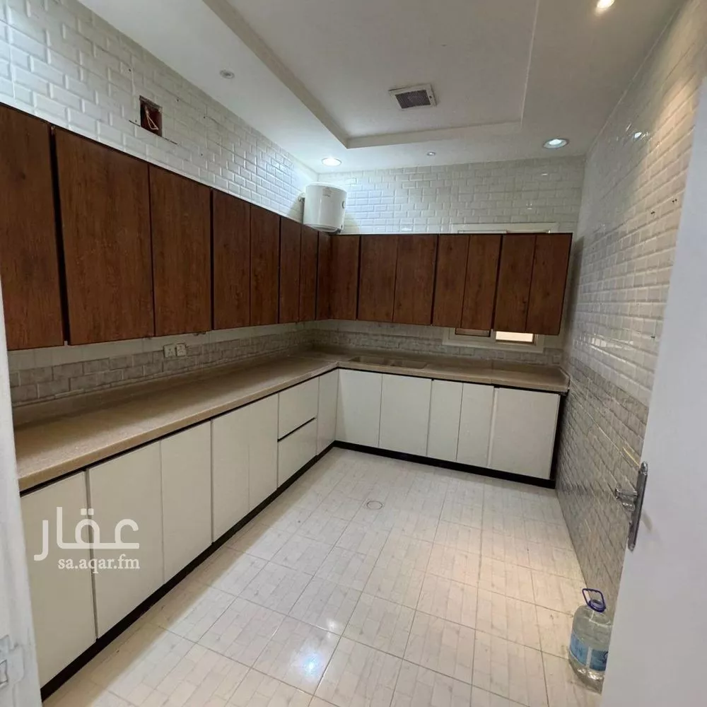 شقة للإيجار في شارع رقم 312, حي الملقا, مدينة الرياض, منطقة الرياض 1 صورة