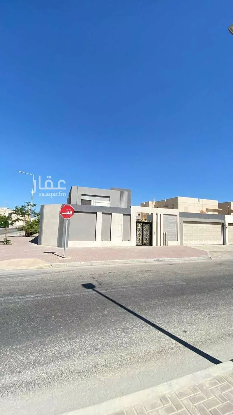 فيلا للبيع في شارع شارع السرو 8, حي المطرفية, مدينة مدينه الجبيل الصناعيه, المنطقة الشرقية 1 صورة