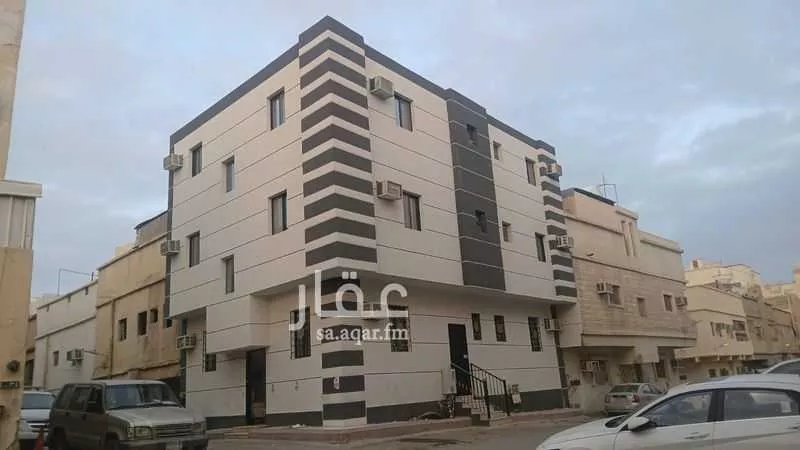 عمارة للبيع في شارع أبي بكر البزاز, حي أم الحمام الشرقي, مدينة الرياض, منطقة الرياض 1 صورة