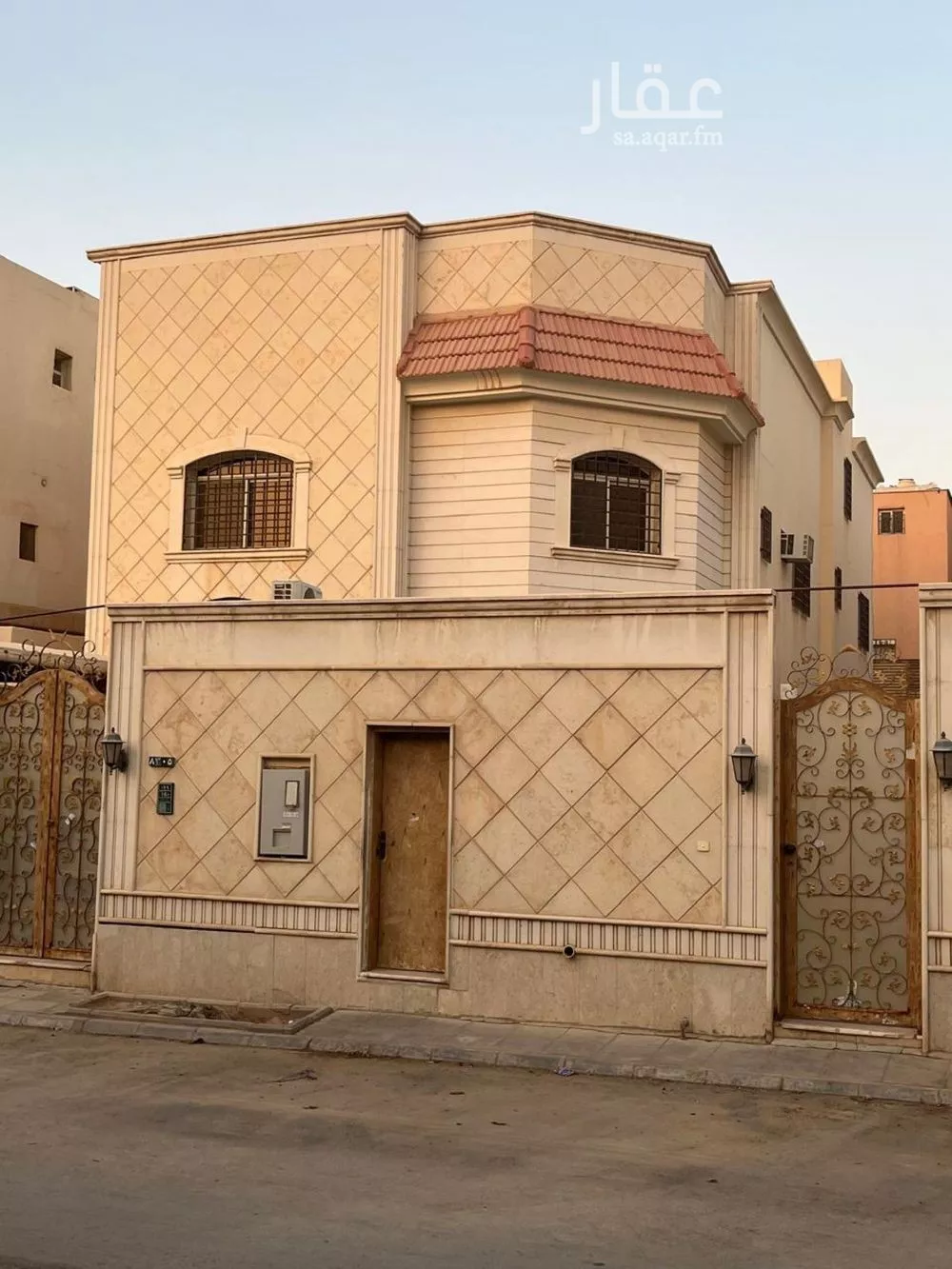 فيلا للبيع في شارع اللؤلؤة, حي الربيع, مدينة الرياض, منطقة الرياض 1 صورة