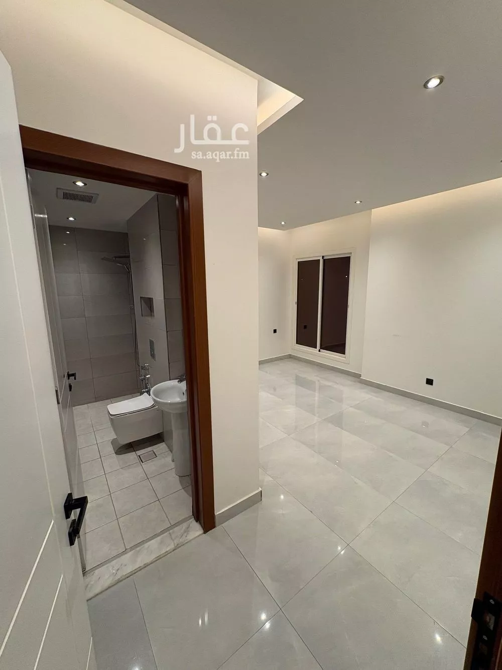 شقة للإيجار في شارع طريق عثمان بن عفان الفرعي, حي التعاون, مدينة الرياض, منطقة الرياض 1 صورة