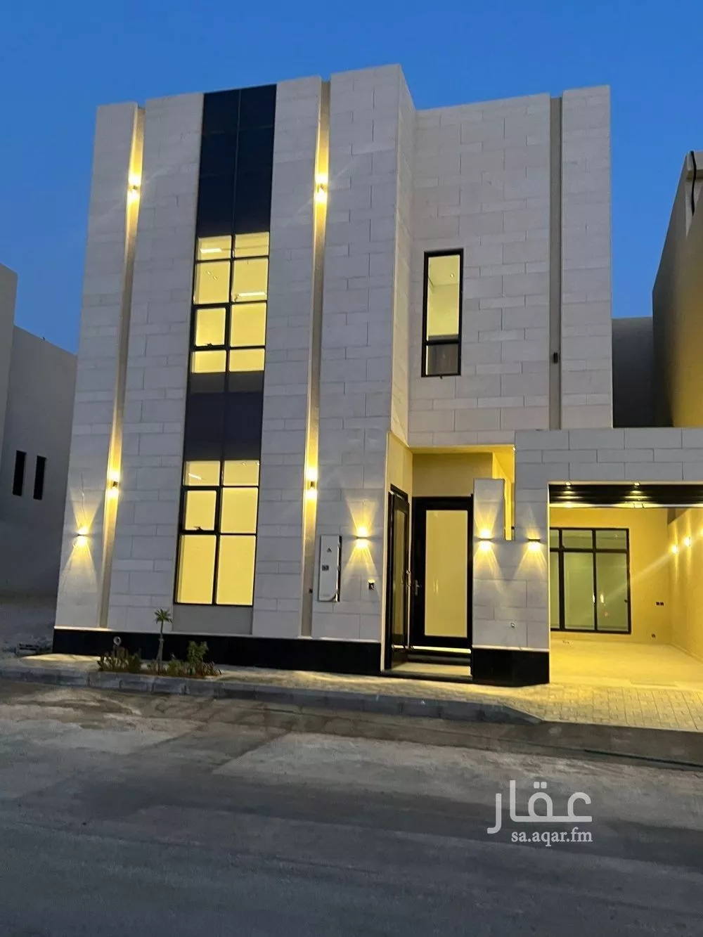 فيلا للبيع في شارع جعفر الأفضلي, حي المهدية, مدينة الرياض, منطقة الرياض 1 صورة