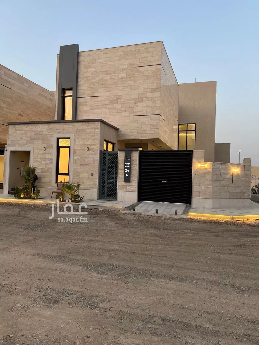فيلا للبيع في شارع محمد بن أبي بكر القيم, حي المهدية, مدينة الرياض, منطقة الرياض 1 صورة