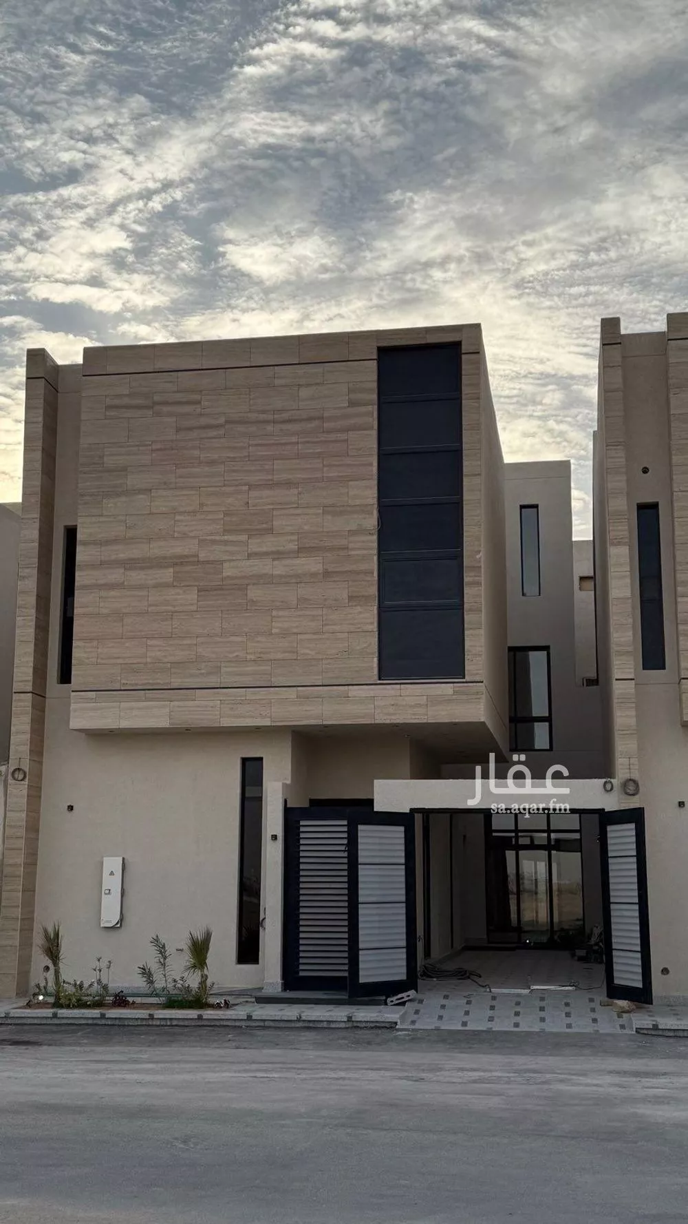 فيلا للبيع في شارع عبداللطيف بن المبارك, حي المهدية, مدينة الرياض, منطقة الرياض 1 صورة