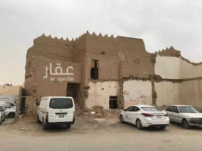 بيت للبيع في شارع العرفي, حي الشميسي, الرياض 1 صورة