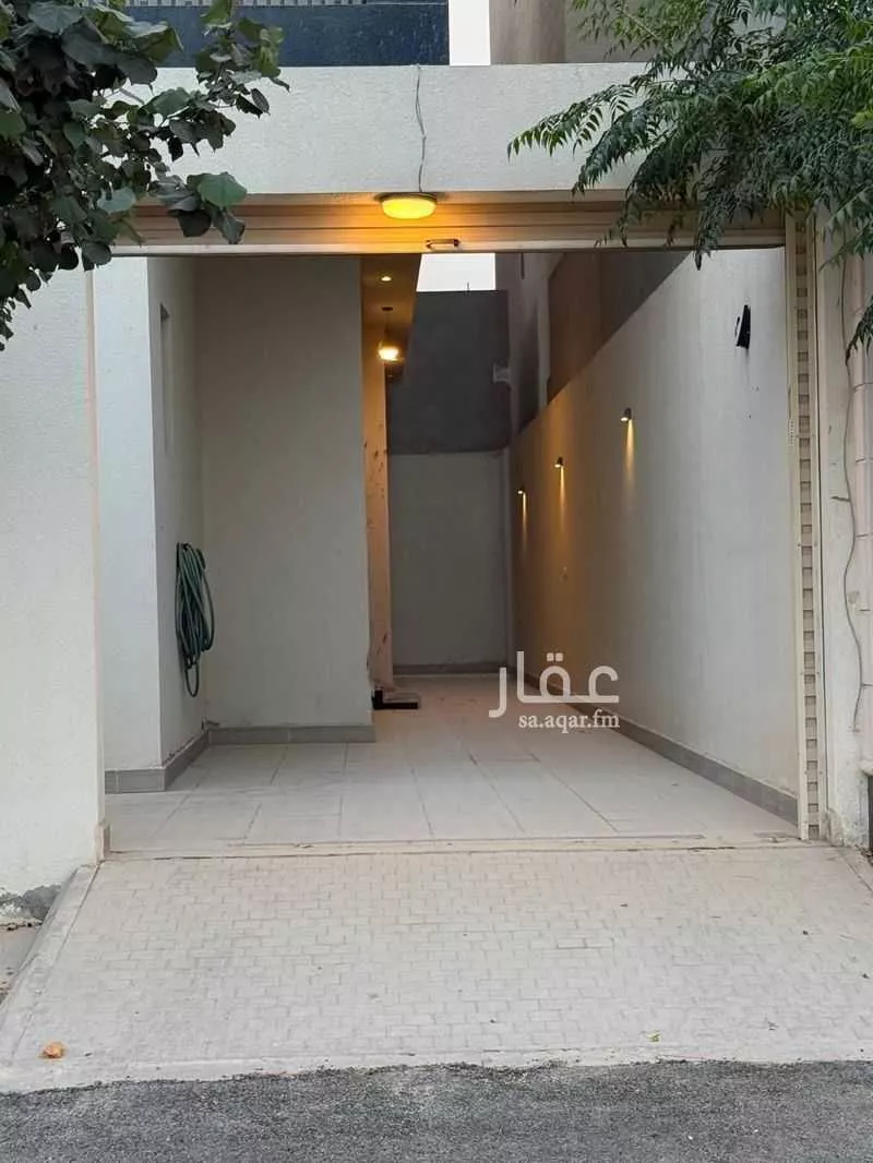 فيلا للبيع في شارع ابن الأبيض, حي العارض, مدينة الرياض, منطقة الرياض 1 صورة