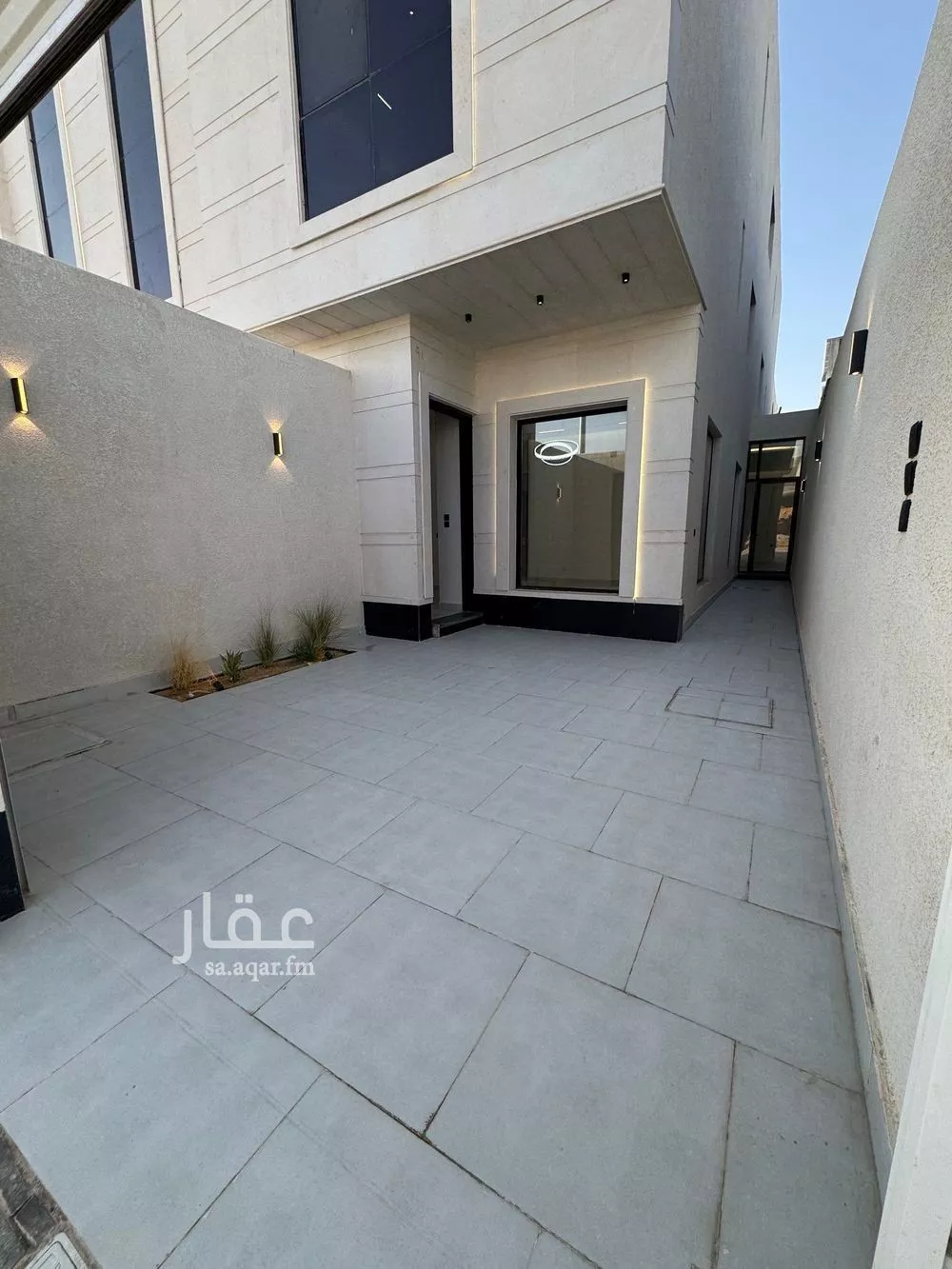 دور للبيع في شارع خليفه ابن حمد آل ثاني, حي الجنادرية, مدينة الرياض, منطقة الرياض 1 صورة