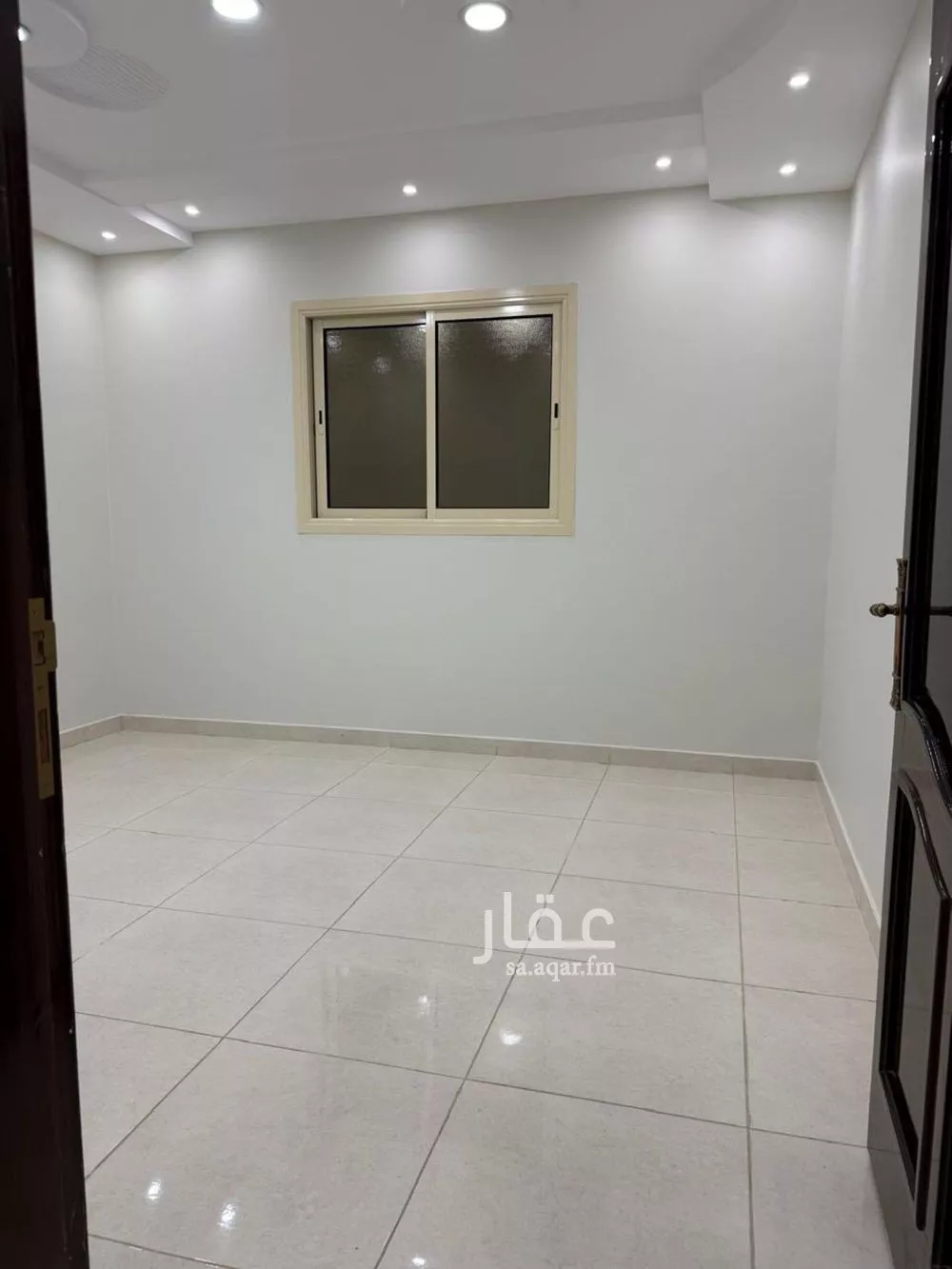 شقة للإيجار في شارع الربيع ابن خثيم الثوري, حي الملك فهد, مدينة المدينة المنورة, منطقة المدينة المنورة 1 صورة