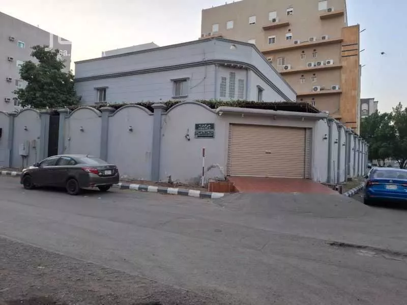 فيلا للبيع في شارع عمرو ابن امريء القيس, حي الريان, مدينة جدة, منطقة مكة المكرمة 1 صورة