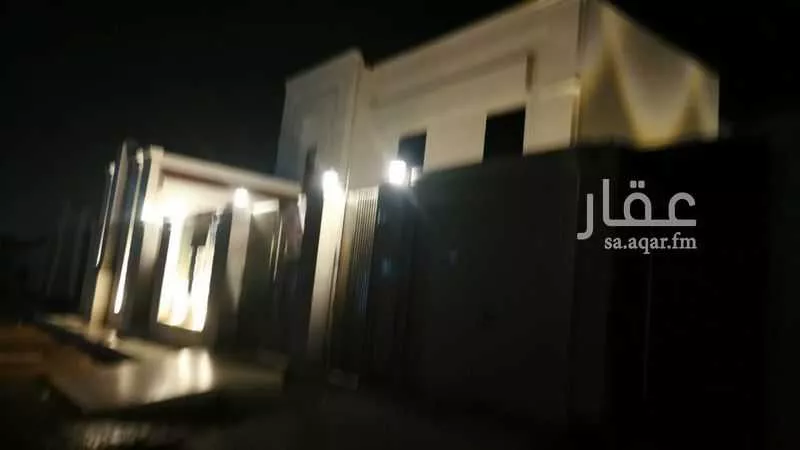 فيلا للبيع في شارع حارثه بن قعين بن جليد, حي المدائن, مدينة حائل, منطقة حائل 1 صورة