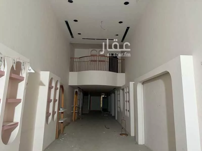 محل للإيجار في شارع الطريق الدائري الغربي, حي السويدي الغربي, مدينة الرياض, منطقة الرياض 1 صورة