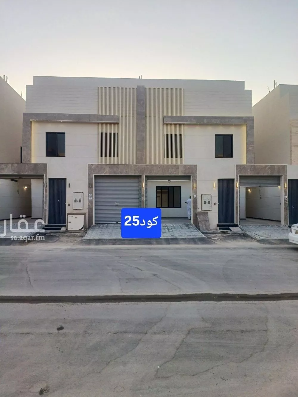 فيلا للبيع في شارع ابن الطيلسان القرطبي, حي عكاظ, مدينة الرياض, منطقة الرياض 1 صورة