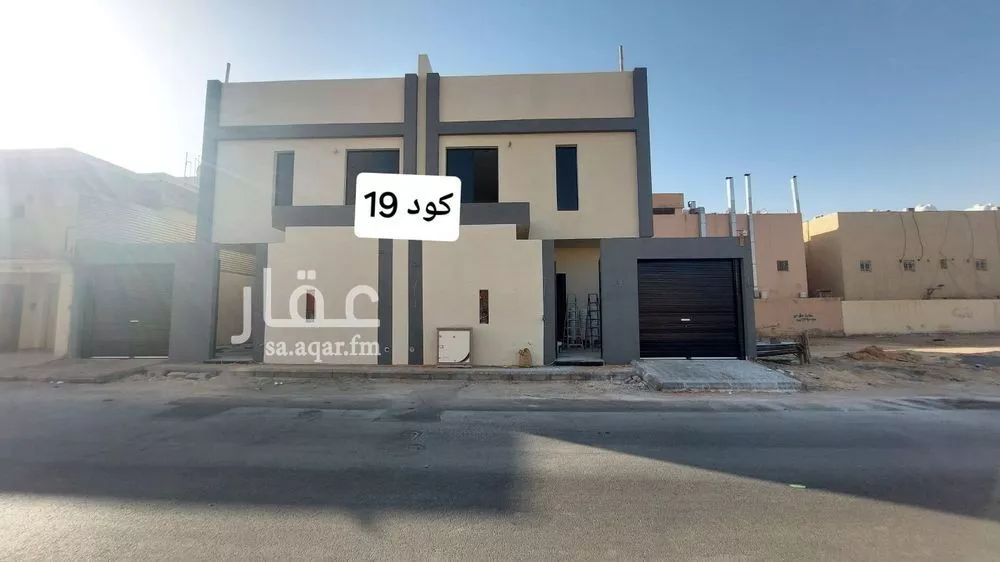 فيلا للبيع في شارع أبي الفضل الضرير, حي العريجاء الغربي, مدينة الرياض, منطقة الرياض 1 صورة