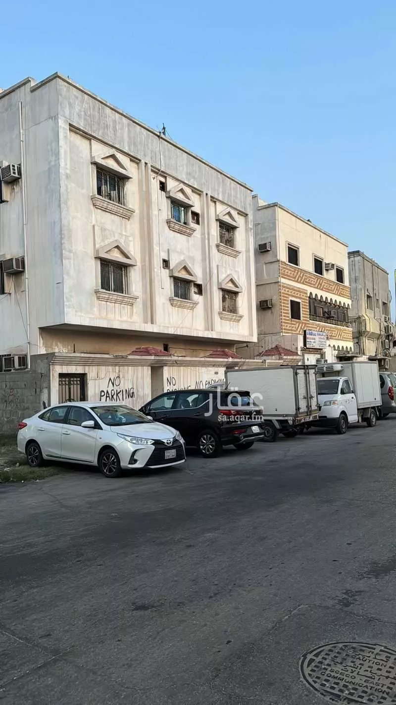 عمارة للبيع في شارع 6ب, حي البادية, الدمام 1 صورة