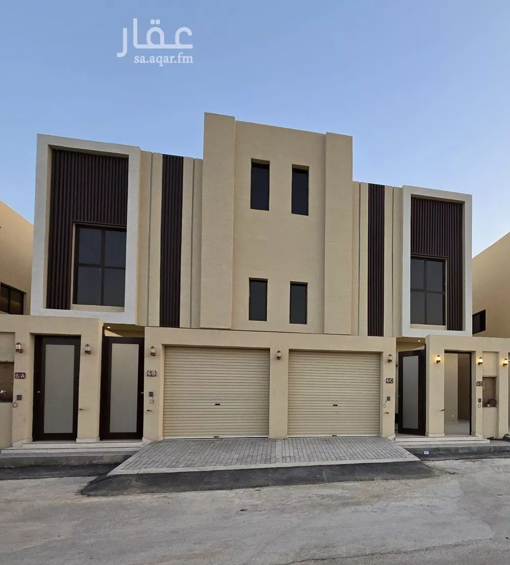 دور للبيع في شارع أبان بن صالح, حي عكاظ, مدينة الرياض, منطقة الرياض 1 صورة