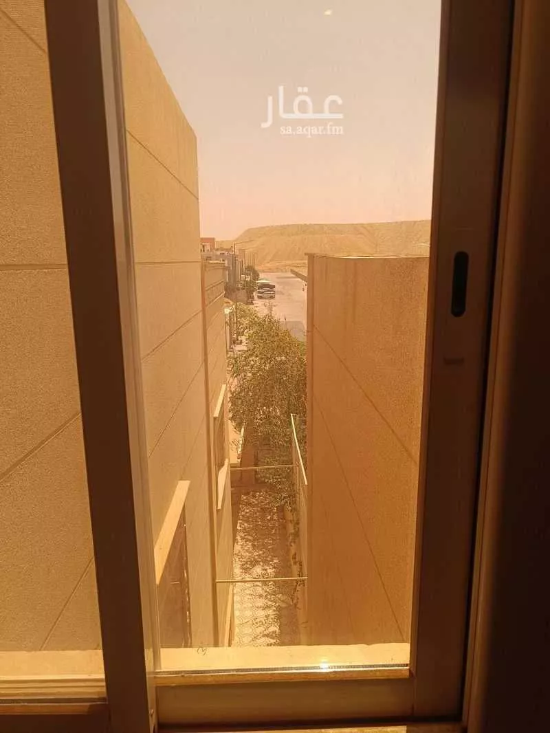 فيلا للإيجار في شارع ماجد بن معيد, حي القيروان, مدينة الرياض, منطقة الرياض 1 صورة