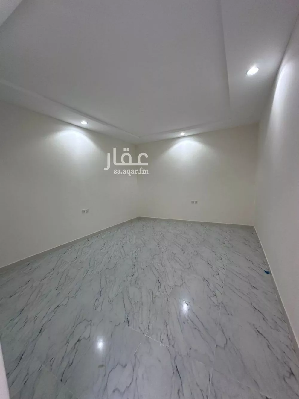 غرفة للإيجار في شارع عبدالملك بن عمر بن عبدالعزيز, حي الرمال, مدينة الرياض, منطقة الرياض 1 صورة