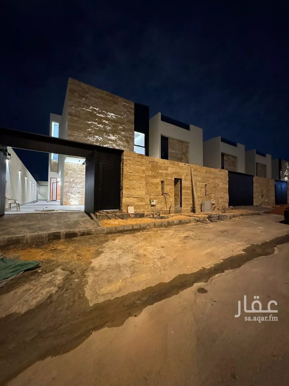فيلا للبيع في شارع عبدالله النجدي, حي العارض, مدينة الرياض, منطقة الرياض 1 صورة