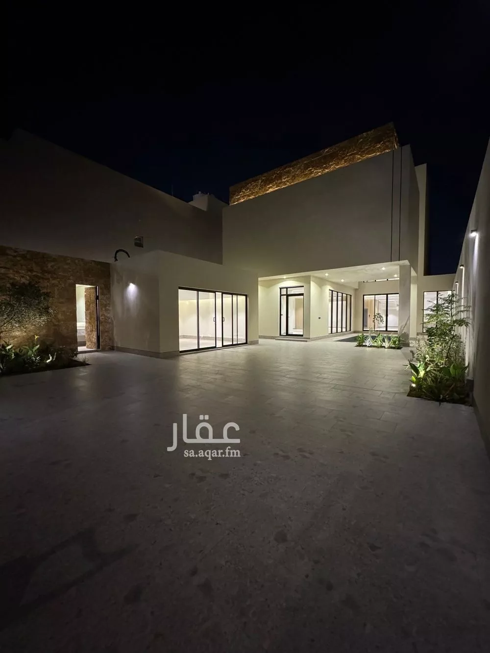فيلا للبيع في شارع رقم 320, حي النرجس, مدينة الرياض, منطقة الرياض 1 صورة