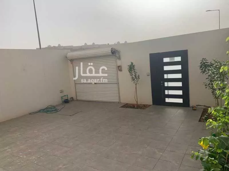 فيلا للبيع في شارع علي الجرجاني, حي مطار الملك خالد الدولي, مدينة الرياض, منطقة الرياض 1 صورة