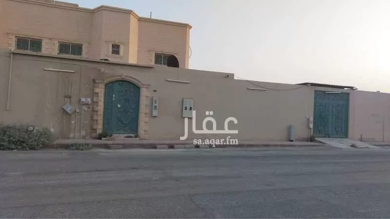 فيلا للبيع في شارع ابي داؤود, حي ظهرة العودة شرق, مدينة الدرعية, منطقة الرياض 1 صورة