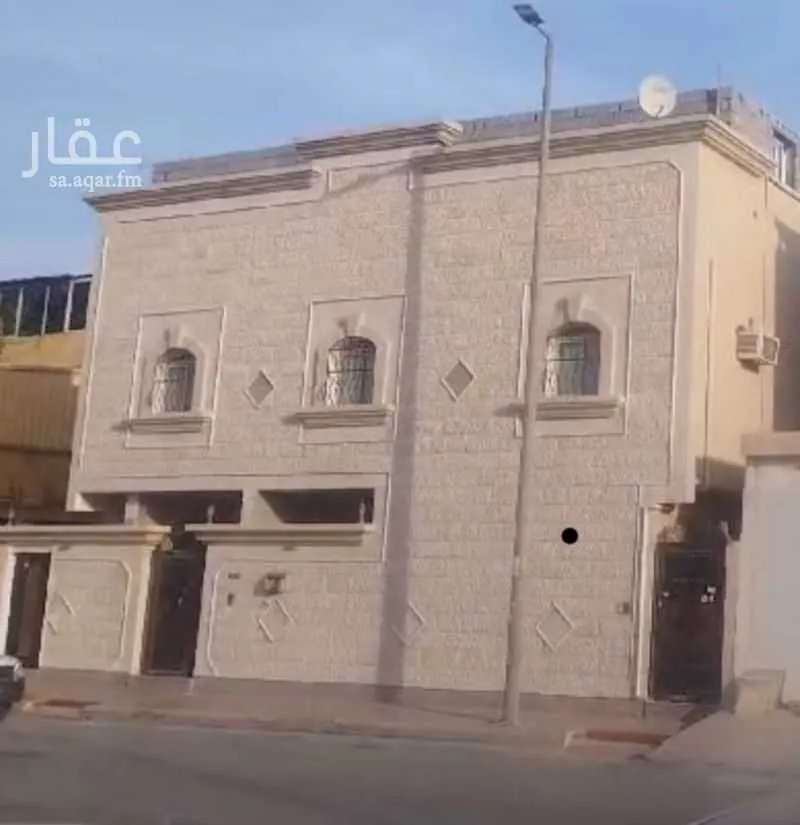 عمارة للبيع في شارع فيصل بن مبارك, حي مدينة العمال, مدينة الدمام, المنطقة الشرقية 1 صورة