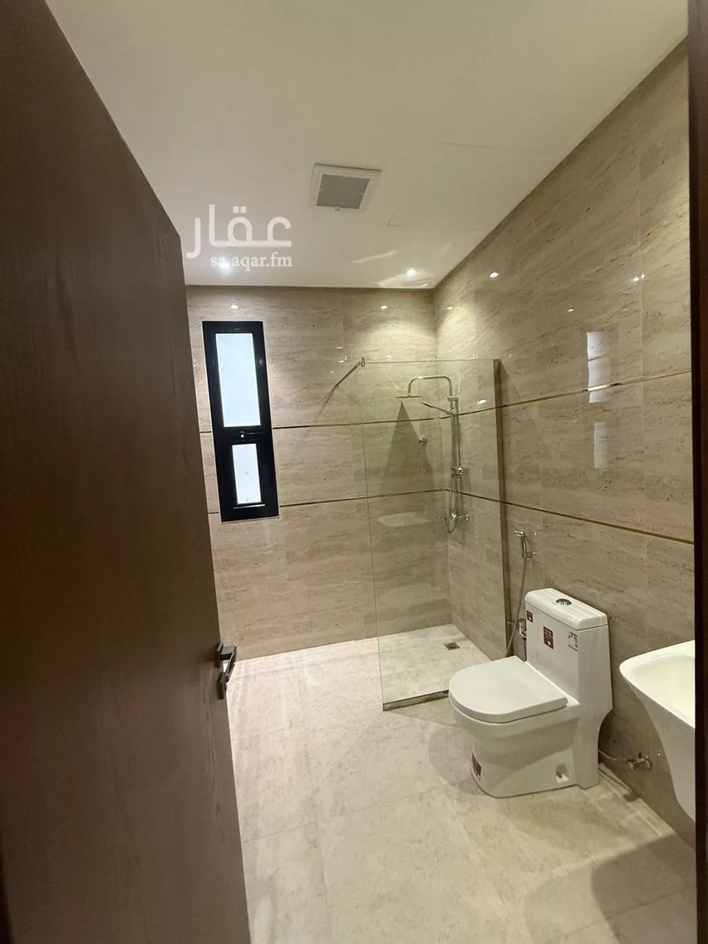 فيلا للإيجار في شارع عبدالرحمن أبي الفضل, حي القيروان, مدينة الرياض, منطقة الرياض 1 صورة