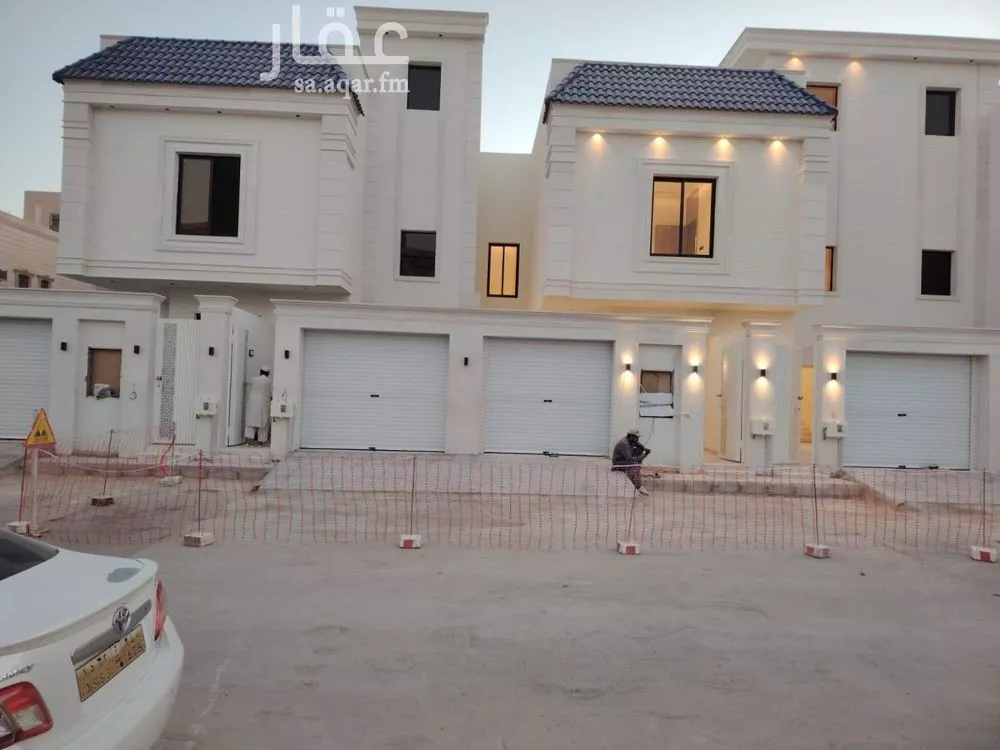 دور للبيع في شارع لصحراء الليبية الفرعى, حي عكاظ, مدينة الرياض, منطقة الرياض 1 صورة