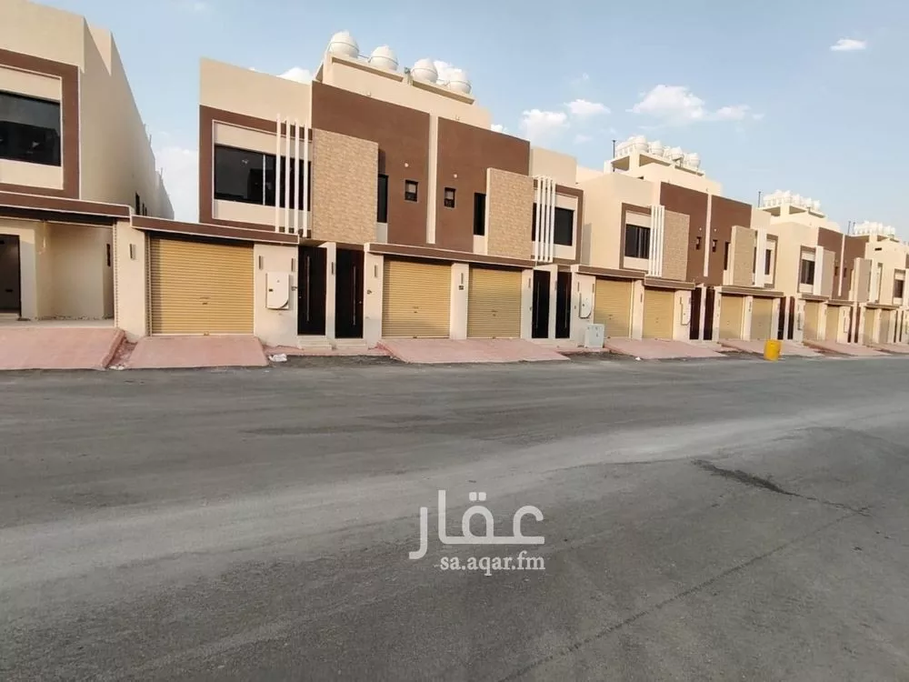 دور للبيع في شارع طريق الإمام مسلم , حي بدر, مدينة الرياض, منطقة الرياض 1 صورة