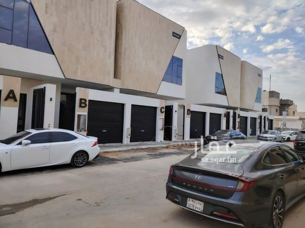 دور للبيع في شارع حمزة بن عبدالمطلب, حي السويدي الغربي, مدينة الرياض, منطقة الرياض 1 صورة