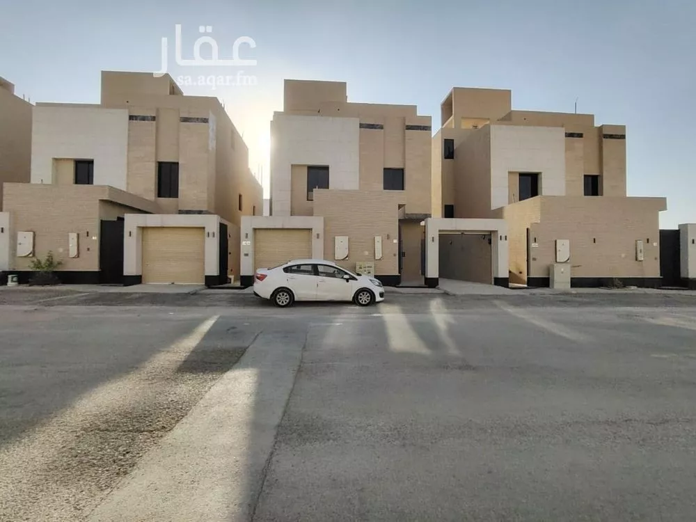 دور للبيع في شارع علي العصامي, حي البيان, مدينة الرياض, منطقة الرياض 1 صورة