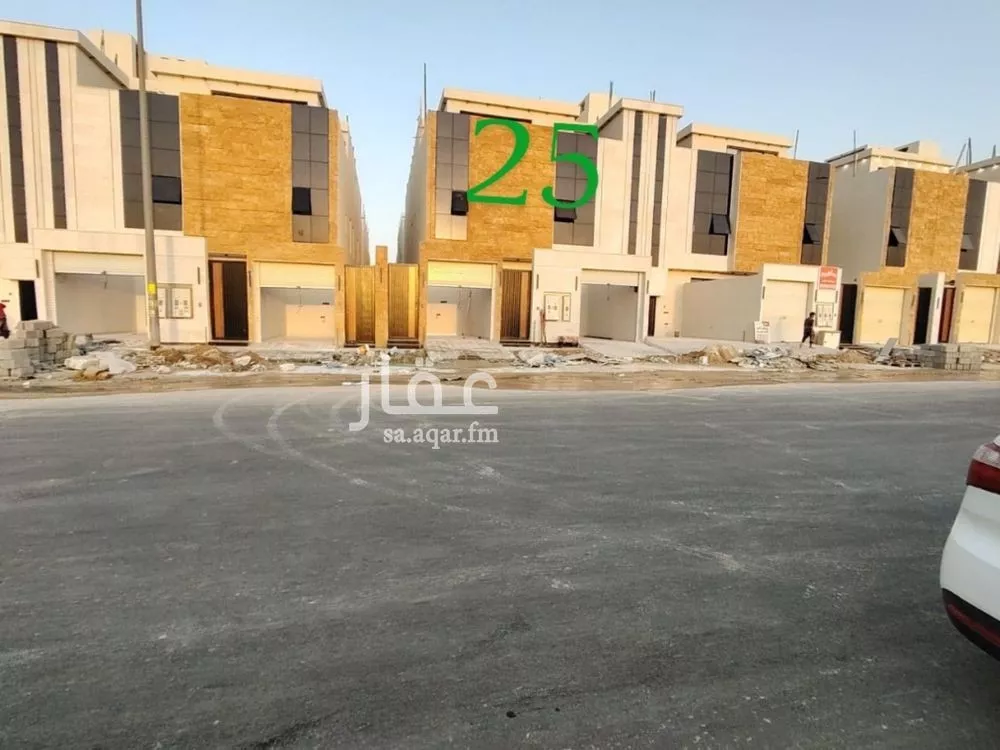 فيلا للبيع في شارع ابن الطيلسان القرطبي, حي عكاظ, مدينة الرياض, منطقة الرياض 1 صورة