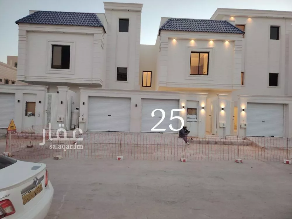 دور للبيع في شارع لصحراء الليبية الفرعى, حي عكاظ, مدينة الرياض, منطقة الرياض 1 صورة