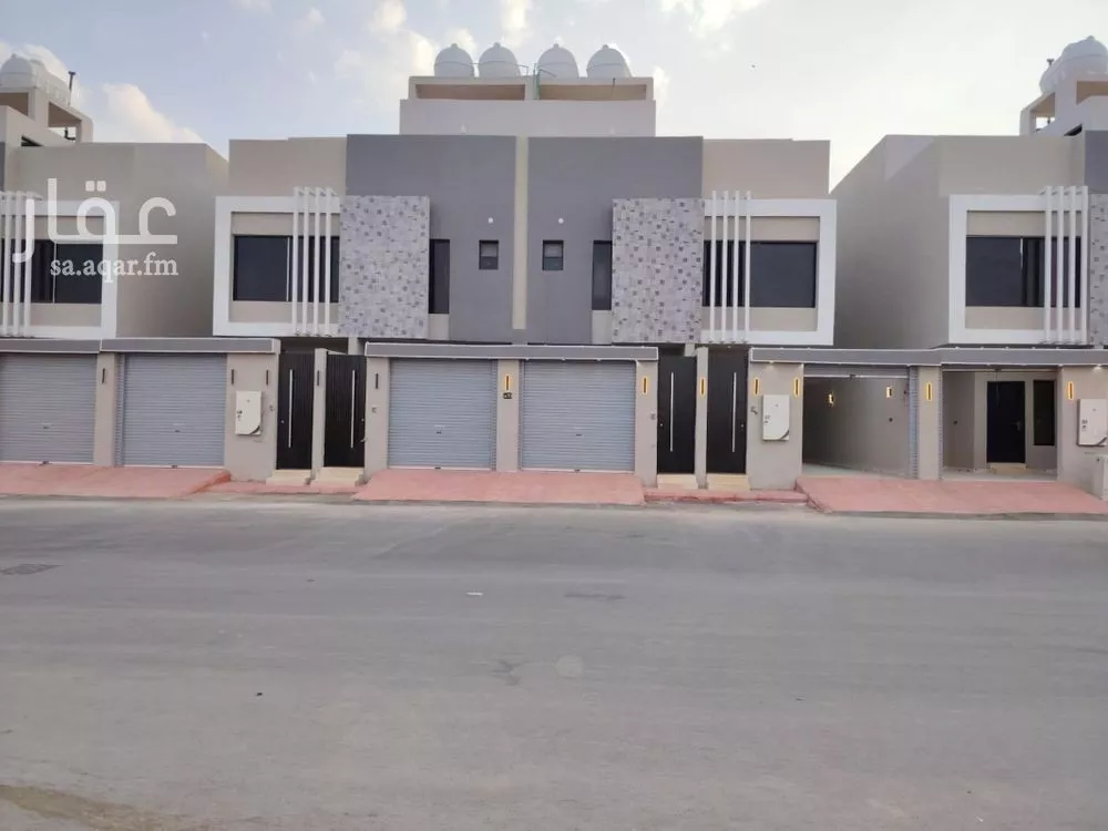 دور للبيع في شارع العزيزيه, حي طيبة, مدينة الرياض, منطقة الرياض 1 صورة