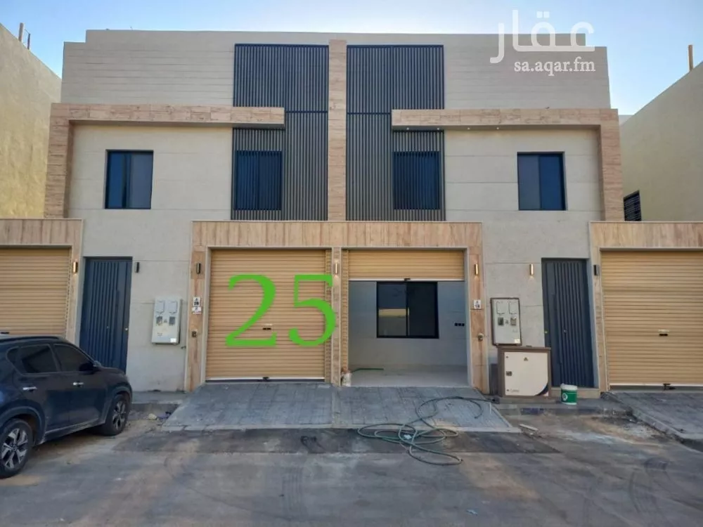 فيلا للبيع في شارع إسماعيل القيسي, حي عكاظ, مدينة الرياض, منطقة الرياض 1 صورة