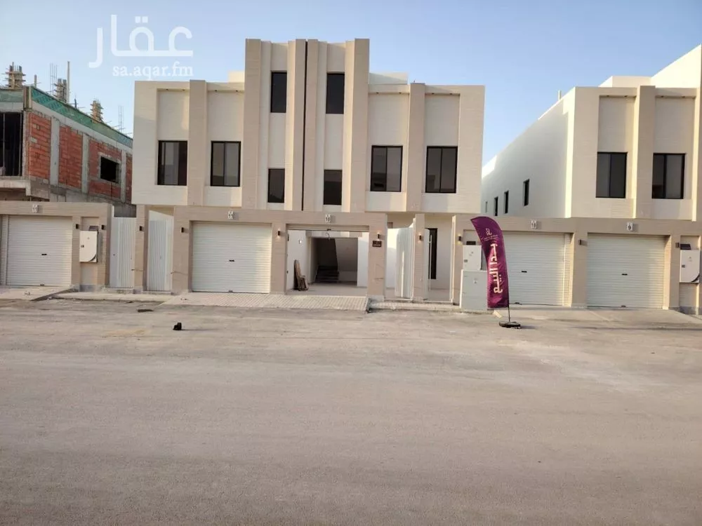 دور للبيع في شارع يحيى الزبيدي, حي عكاظ, مدينة الرياض, منطقة الرياض 1 صورة