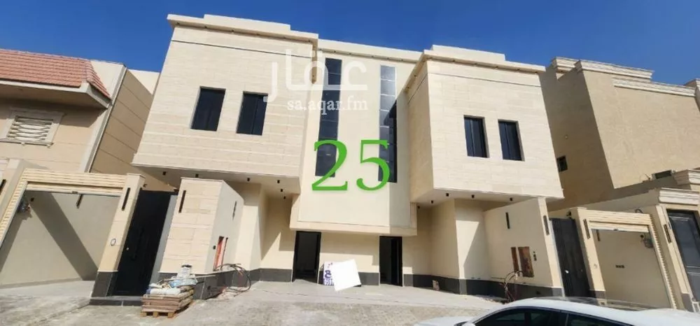 دور للبيع في شارع صالح بن صديق كمال, حي طويق, مدينة الرياض, منطقة الرياض 1 صورة