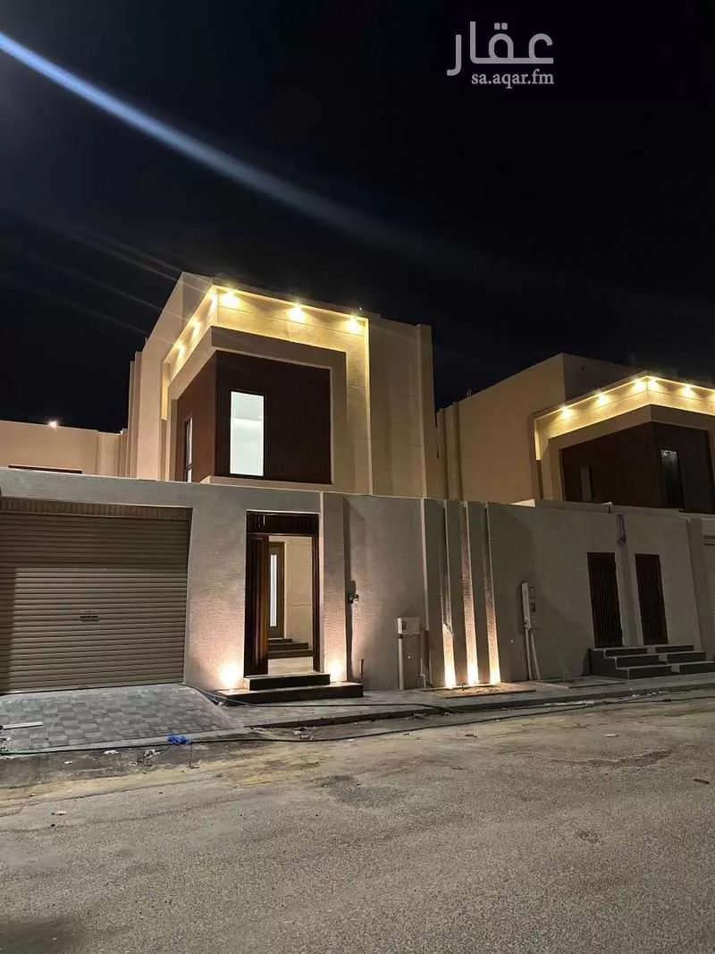 فيلا للبيع في شارع شهاب بن مالك, حي الشاطئ الشرقي, مدينة الدمام, المنطقة الشرقية 1 صورة