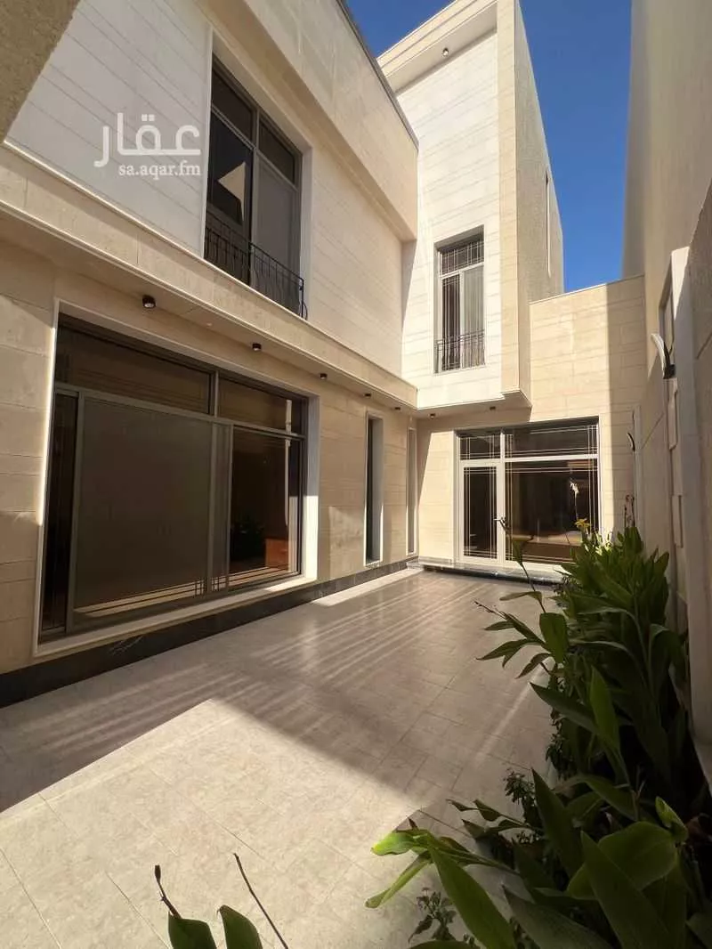 فيلا للبيع في شارع ضوء الصباح, حي المهدية, مدينة الرياض, منطقة الرياض 1 صورة