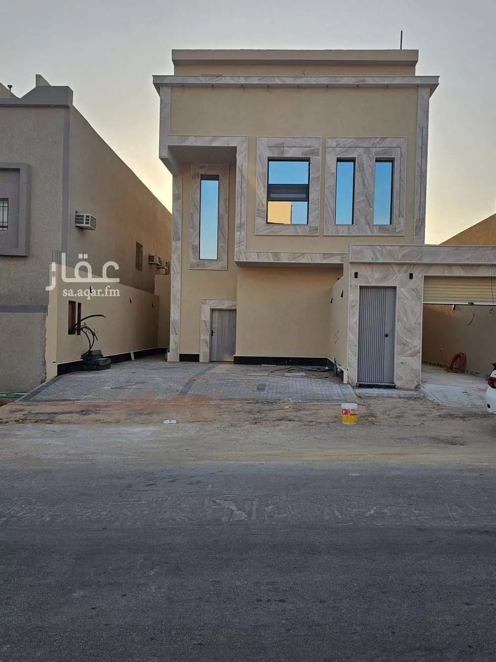 دور للبيع في شارع عبدالعزيز بن محمد الزمزمي, حي طويق, مدينة الرياض, منطقة الرياض 1 صورة