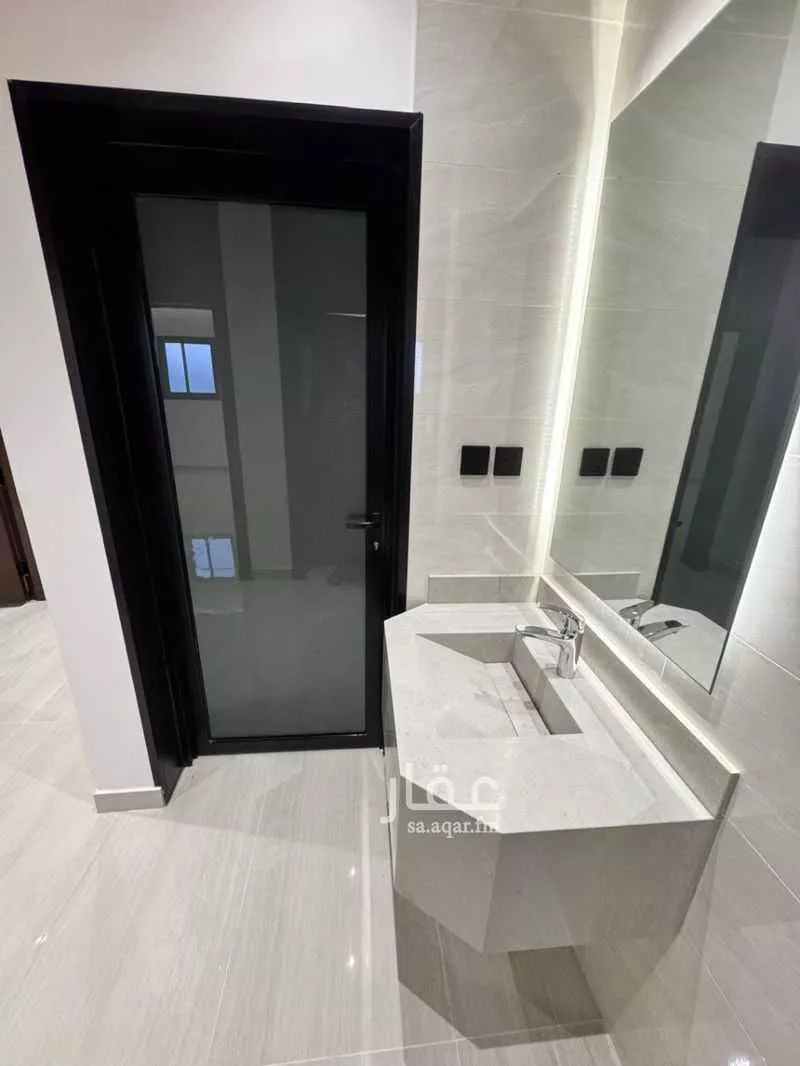 فيلا للبيع في شارع غياث بن فارس, حي الملك فهد, مدينة عنيزة, منطقة القصيم 1 صورة