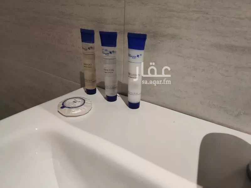 غرفة للإيجار في شارع رقم 225, حي الياسمين, مدينة الرياض, منطقة الرياض 1 صورة