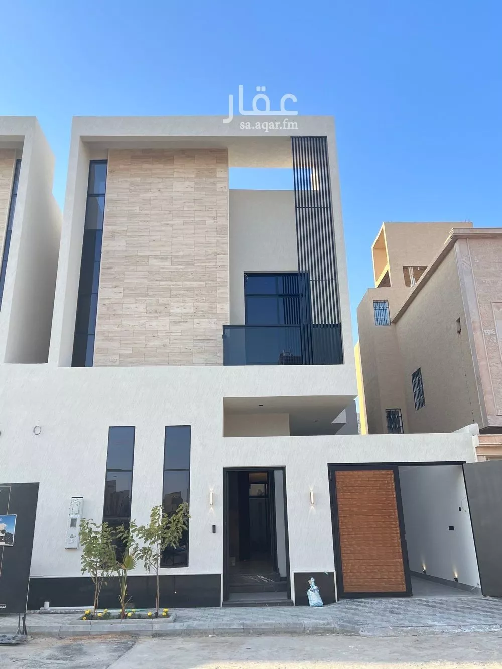 فيلا للبيع في شارع ابن دقيقه, حي المهدية, مدينة الرياض, منطقة الرياض 1 صورة