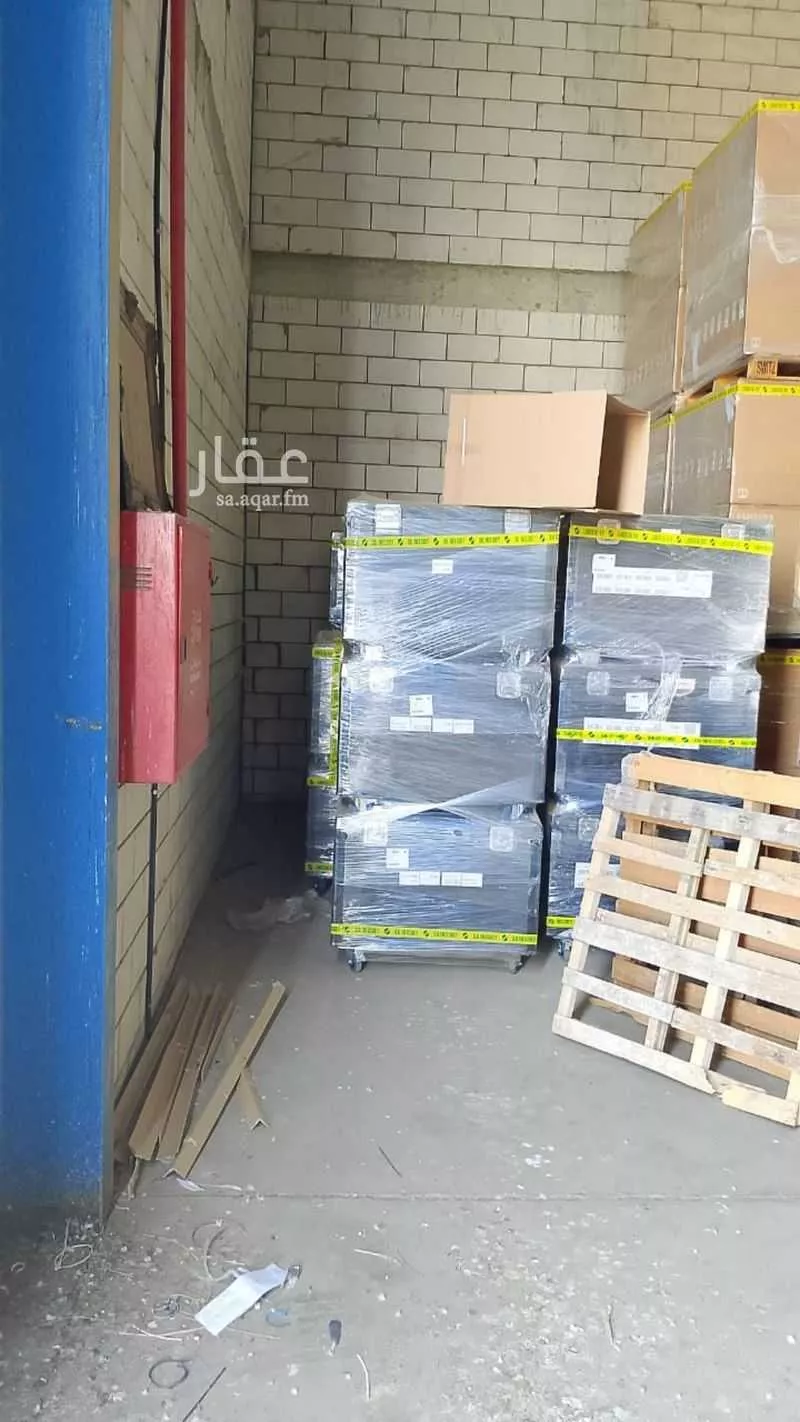 مستودع للإيجار في شارع عبد الله بن خالد بن أسيد, حي السروات, مدينة جدة, منطقة مكة المكرمة 1 صورة