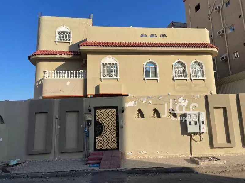 فيلا للبيع في شارع محمد طاهر كردي, حي النزهة, مدينة جدة, منطقة مكة المكرمة 1 صورة