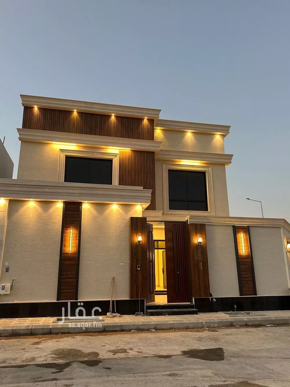 فيلا للبيع في شارع عبدالقدوس الانصاري, حي الرمال, مدينة الرياض, منطقة الرياض 1 صورة