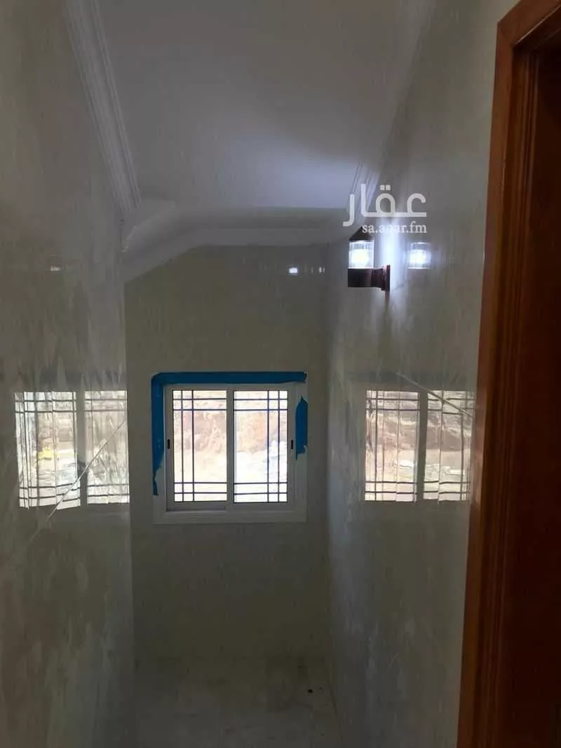 عمارة للبيع في شارع عبدالرحمن ابن مربع, حي الدفاع, مدينة المدينة المنورة, منطقة المدينة المنورة 1 صورة