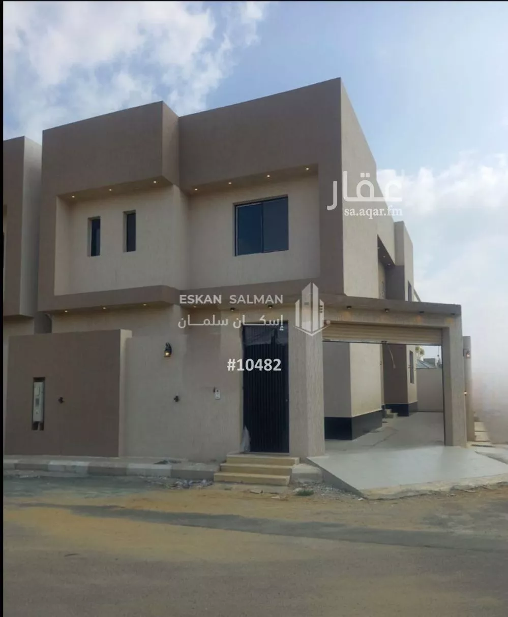فيلا للبيع في شارع شارع وهب الجمحي, حي الإسكان, مدينة صامطه, منطقة جازان 1 صورة