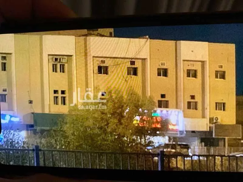 عمارة للبيع في شارع طريق مكة المكرمة الفرعي, حي العليا, مدينة الرياض, منطقة الرياض 1 صورة
