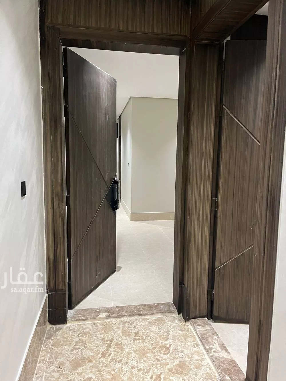 شقة للبيع في شارع مدائن صالح, حي الحمراء, مدينة الخبر, المنطقة الشرقية 1 صورة